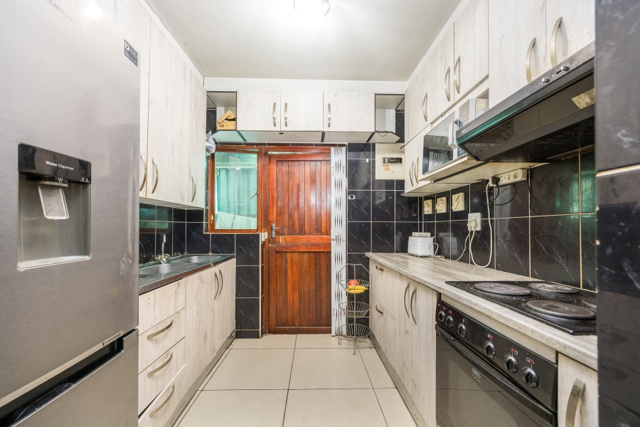 4 Bedroom Property for Sale in Devon Park Village Western Cape